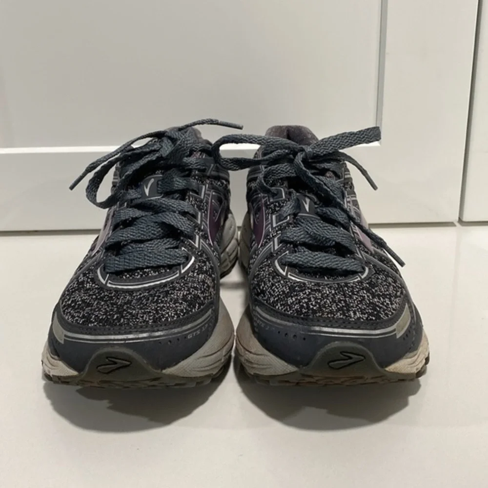 Brooks GTS 17‎ Running Shoe Grey Rose Womens 6.5